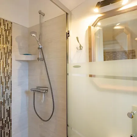 La Boutique 2 A 4 Personnes Lacave (Lot)